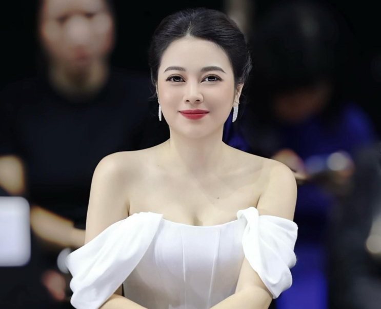 Doanh nhân Nguyễn Bích Hằng: Phụ nữ hiện đại luôn tìm hạnh phúc trong công việc và con cái